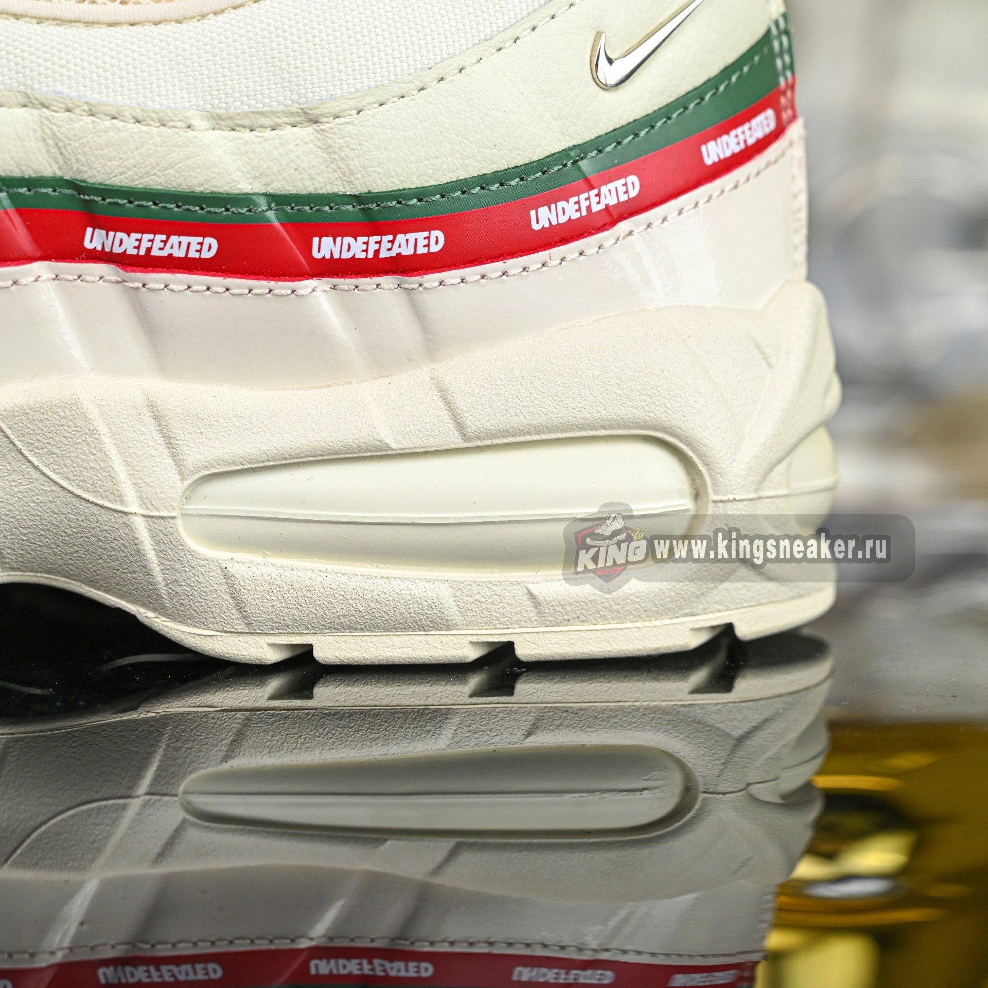 UNDEFEATED x Nike Air Max 95 OG Big Bubble   IB4453-100