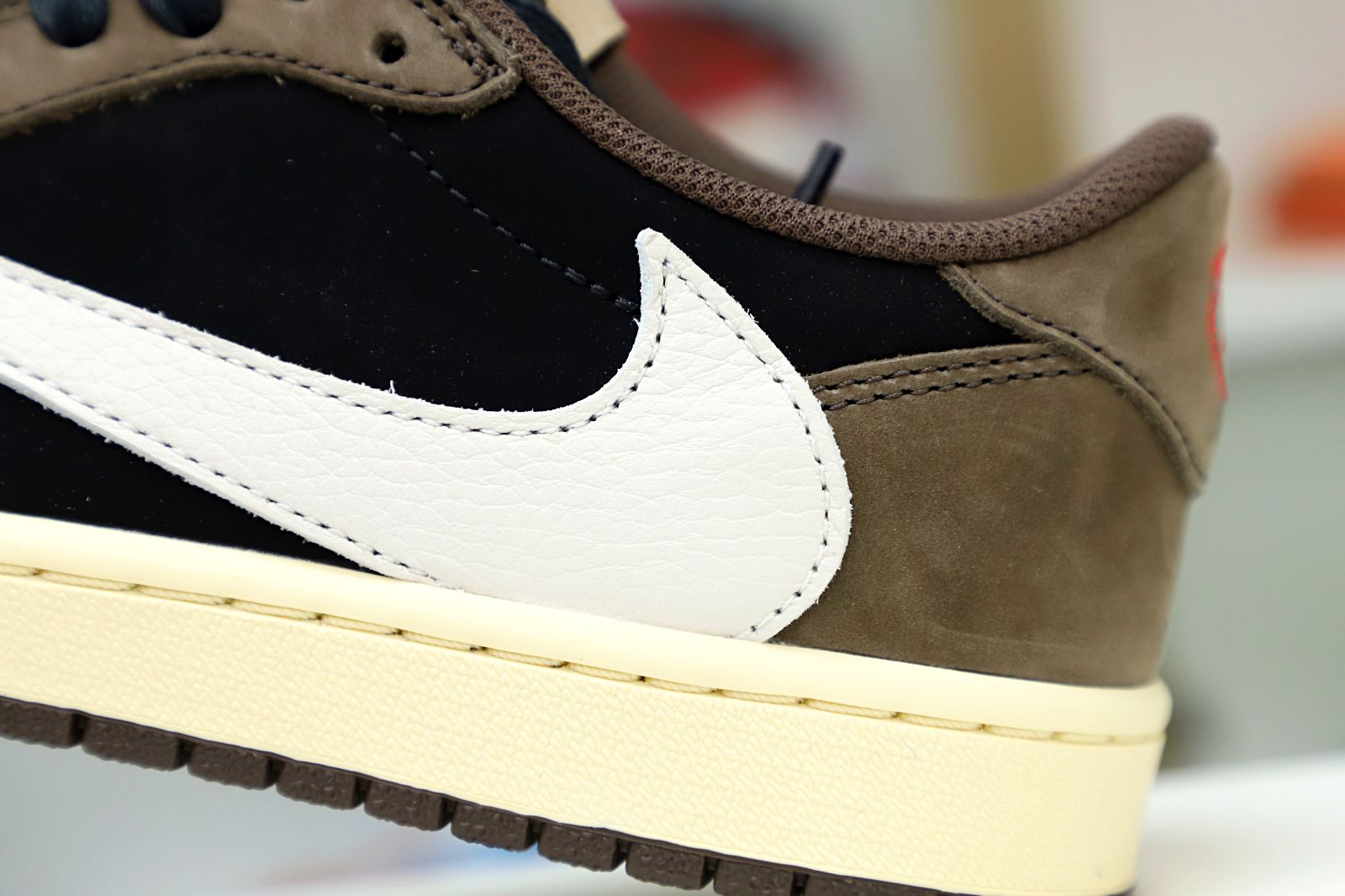 TRAVIS SCOTT X AIR FORCE 1 LOW 'CACTUS