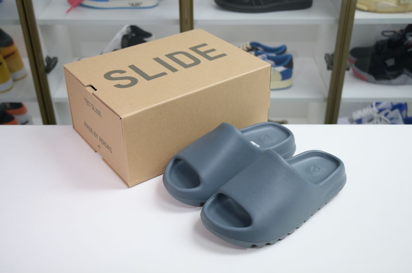 adidas originals Yeezy Slide 