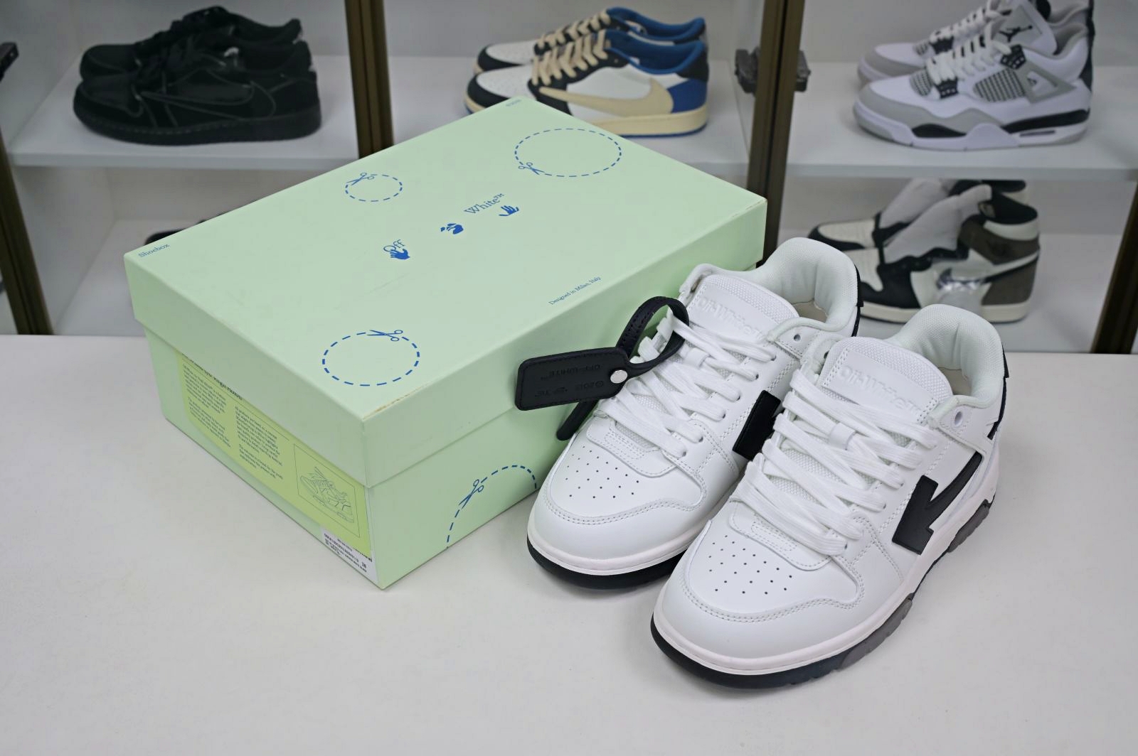 OFF-WHITE Ous Of Office