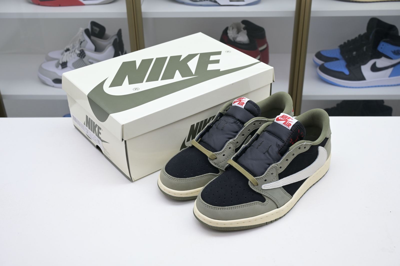 Travis Scott x Jordan Air Jordan 1 Low OG 7.0