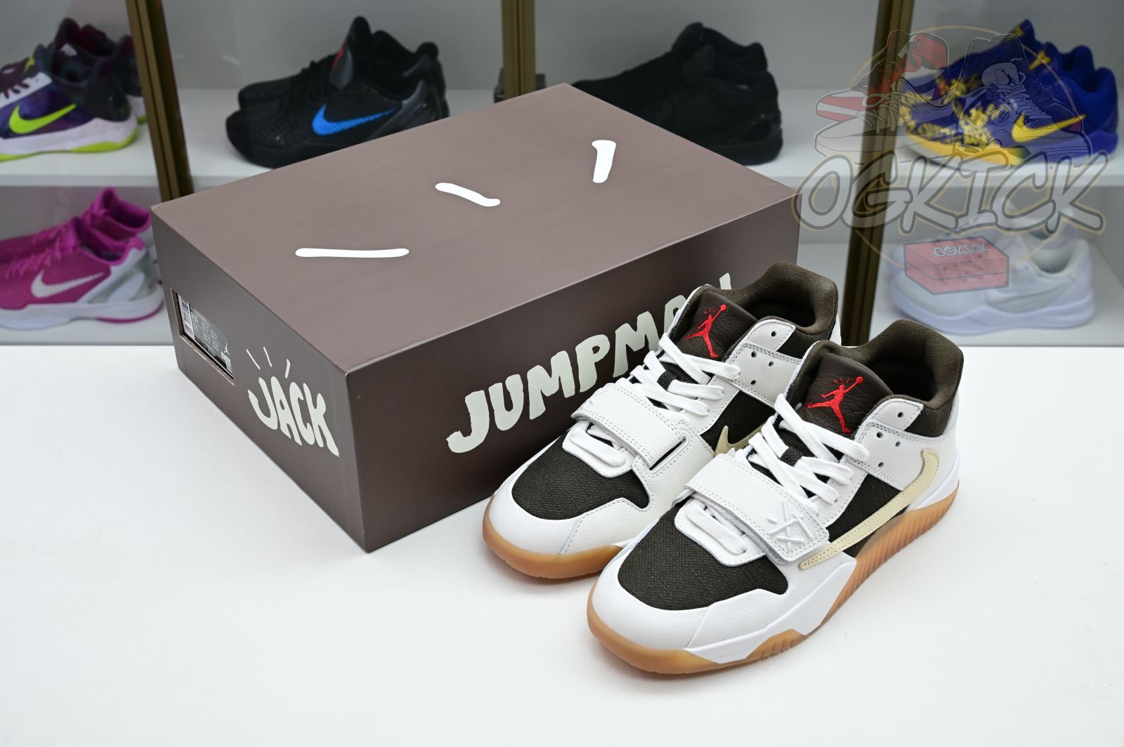 Travis Scott x Jordan Executive The Check