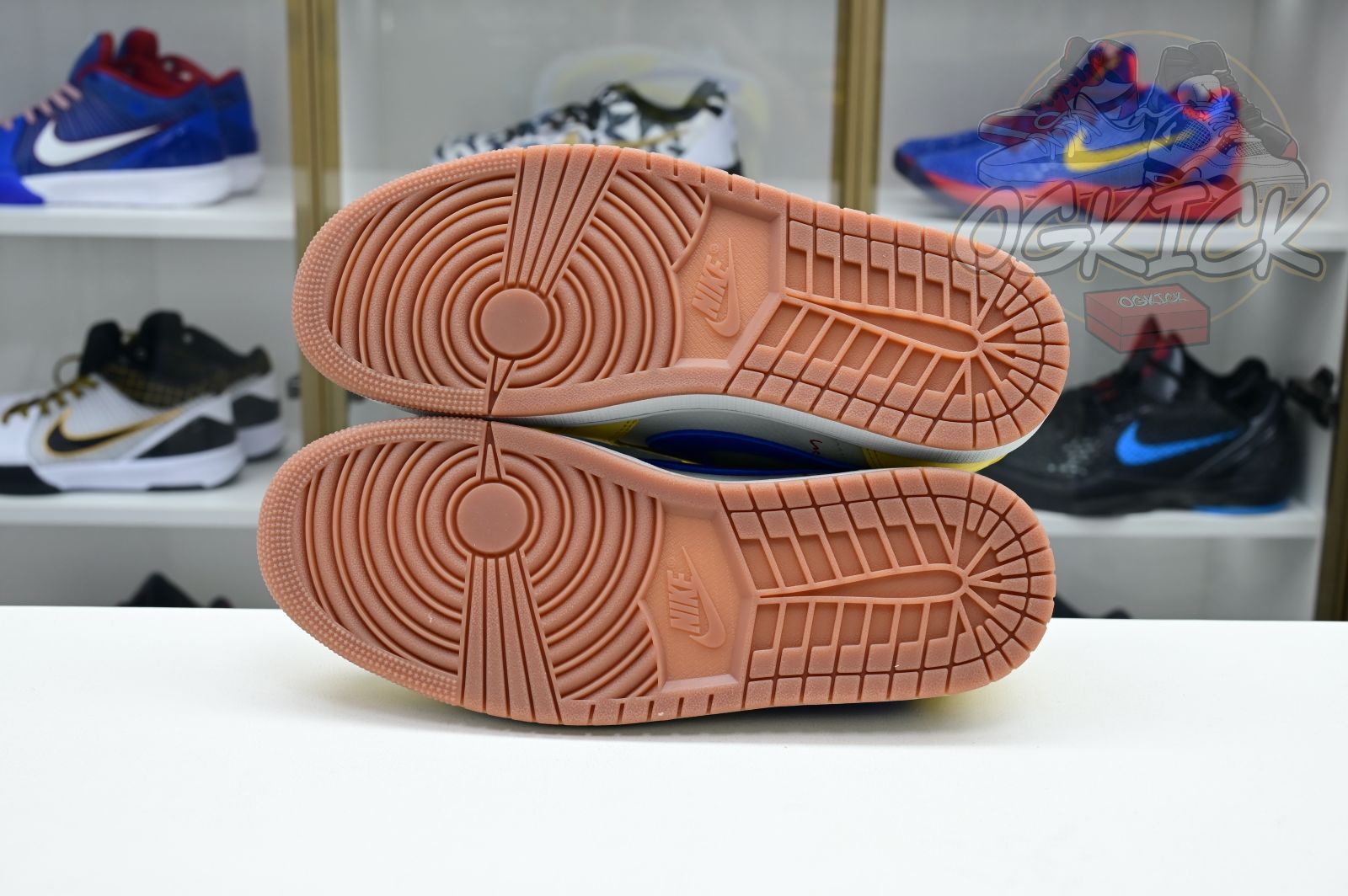 Travis Scott x Jordan Air Jordan 1 Low Canary