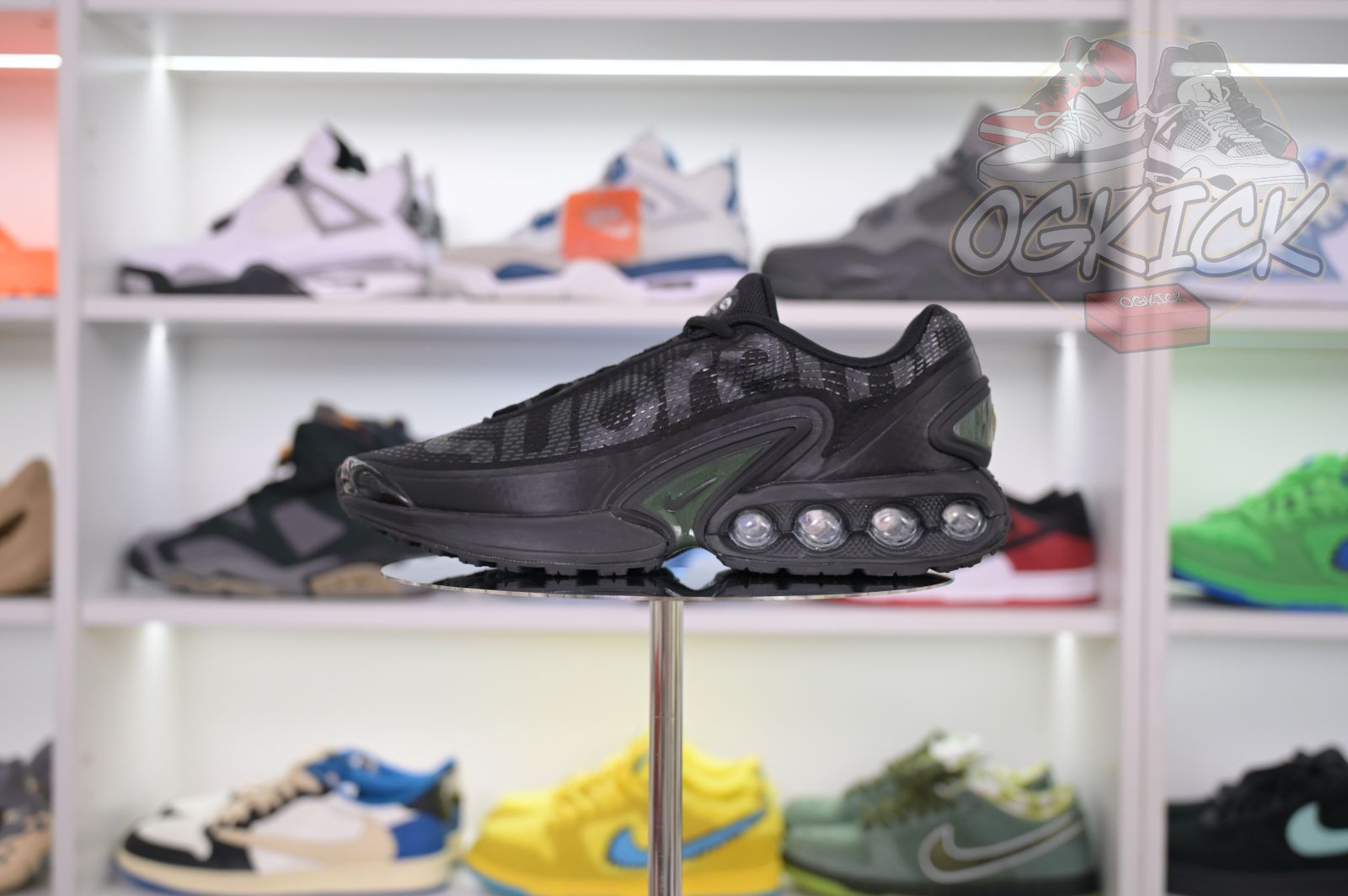 Supreme x Nike Air Max Dn