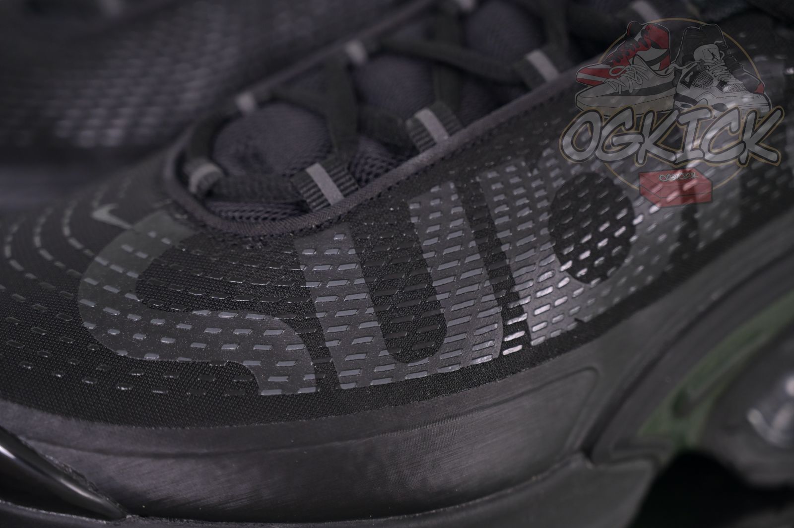 Supreme x Nike Air Max Dn