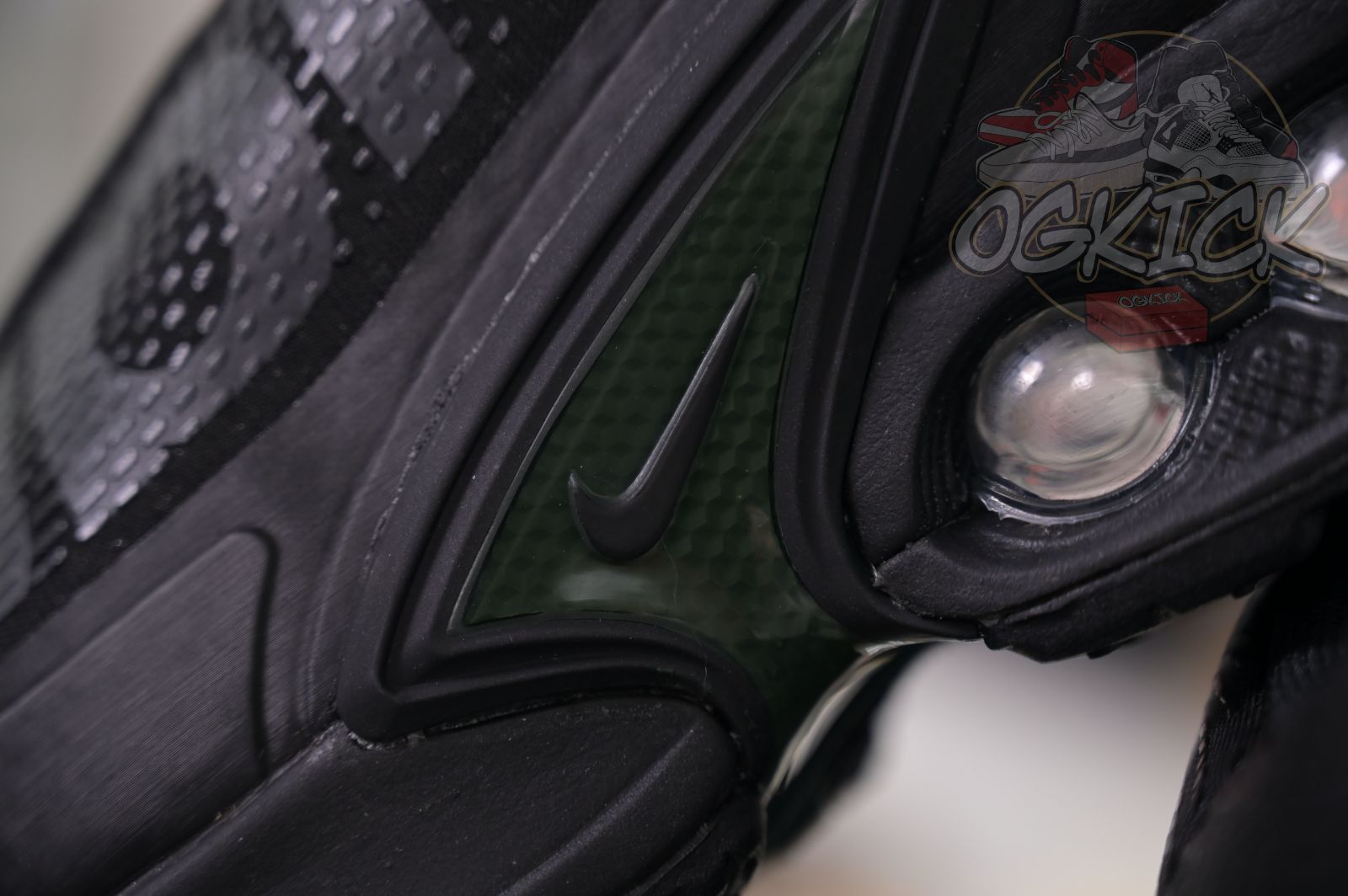 Supreme x Nike Air Max Dn