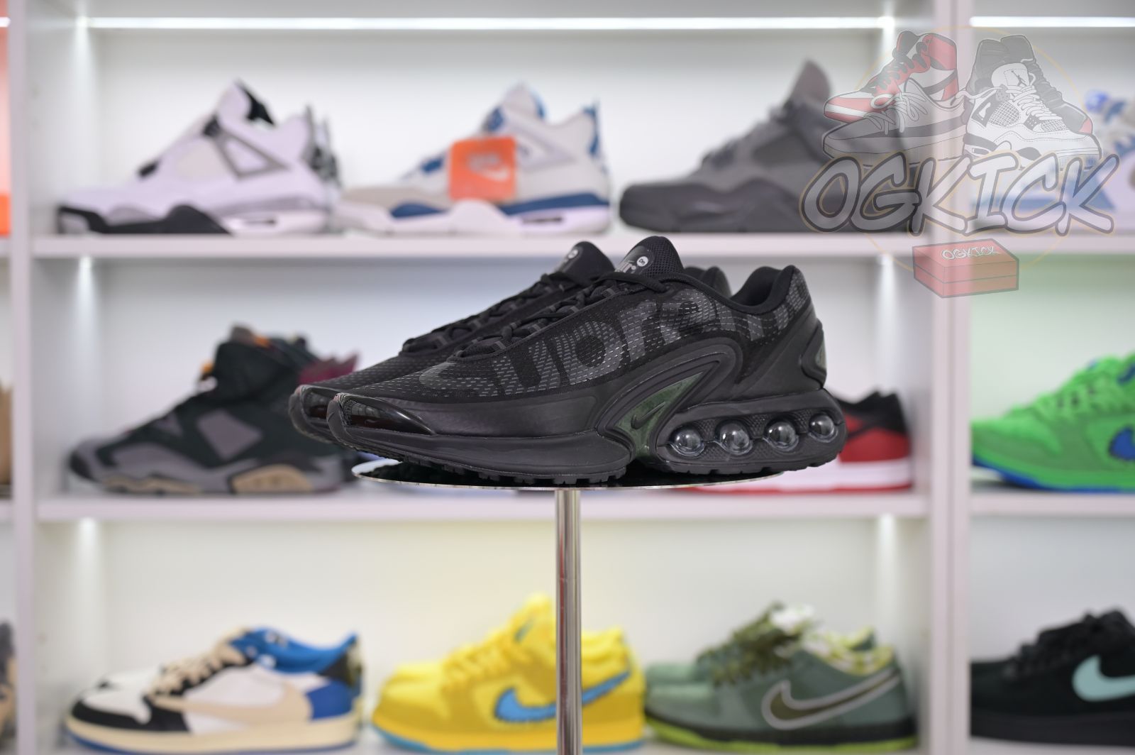 Supreme x Nike Air Max Dn