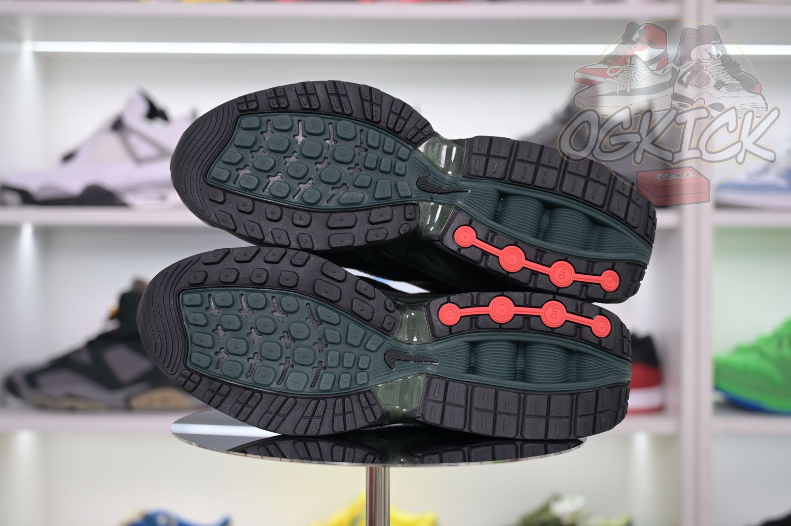 Supreme x Nike Air Max Dn