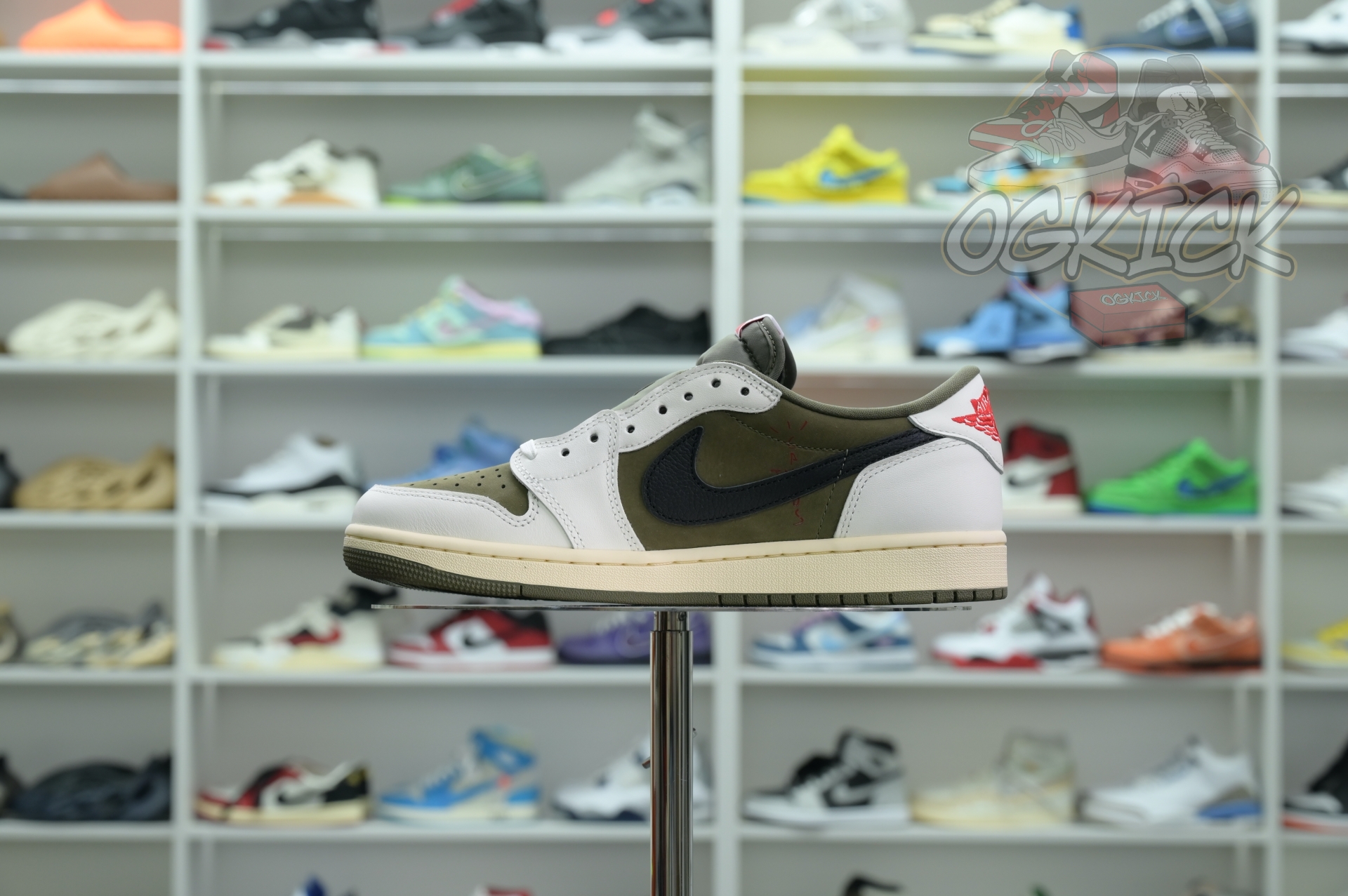 Travis Scott x Jordan Air Jordan 1 Low OG “Medium Olive”