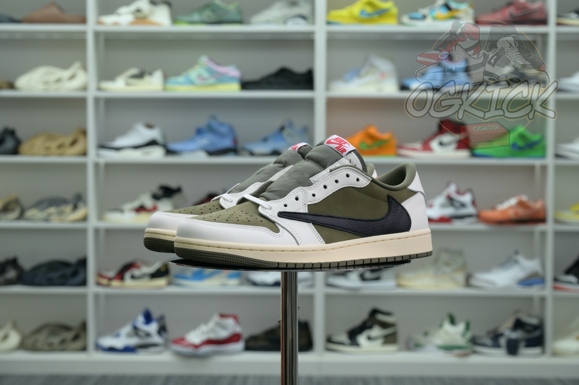 Travis Scott x Jordan Air Jordan 1 Low OG “Medium Olive”