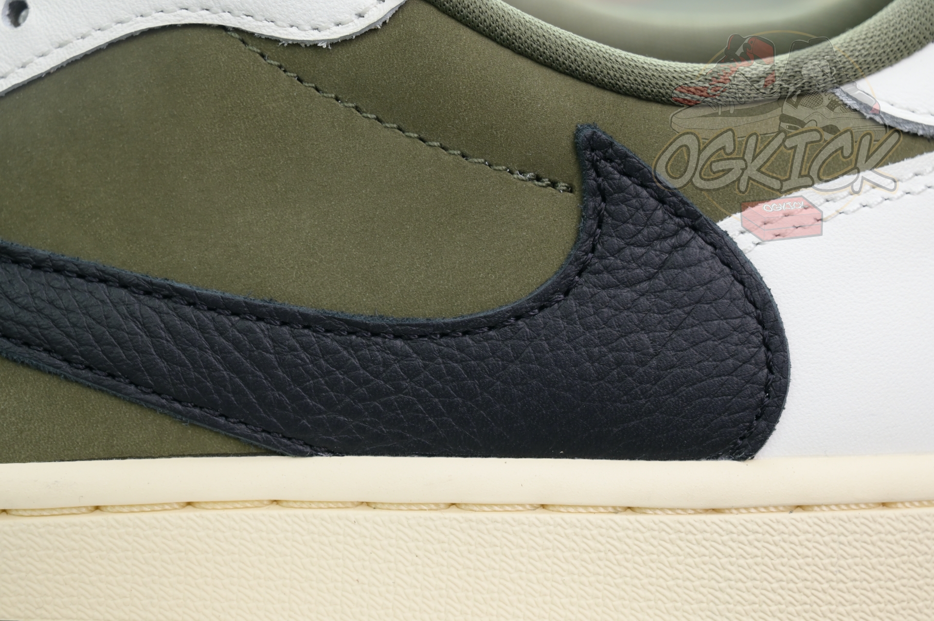 Travis Scott x Jordan Air Jordan 1 Low OG “Medium Olive”