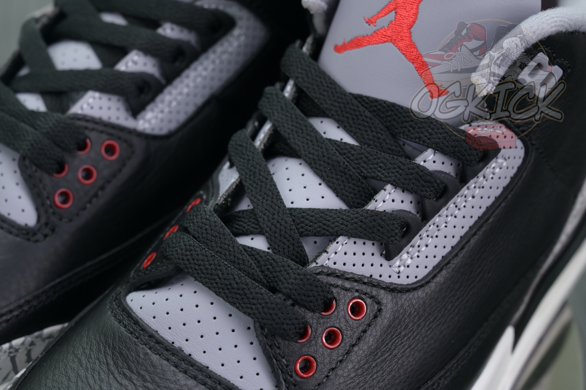 Air Jordan 3“Black Cement Reimagined”