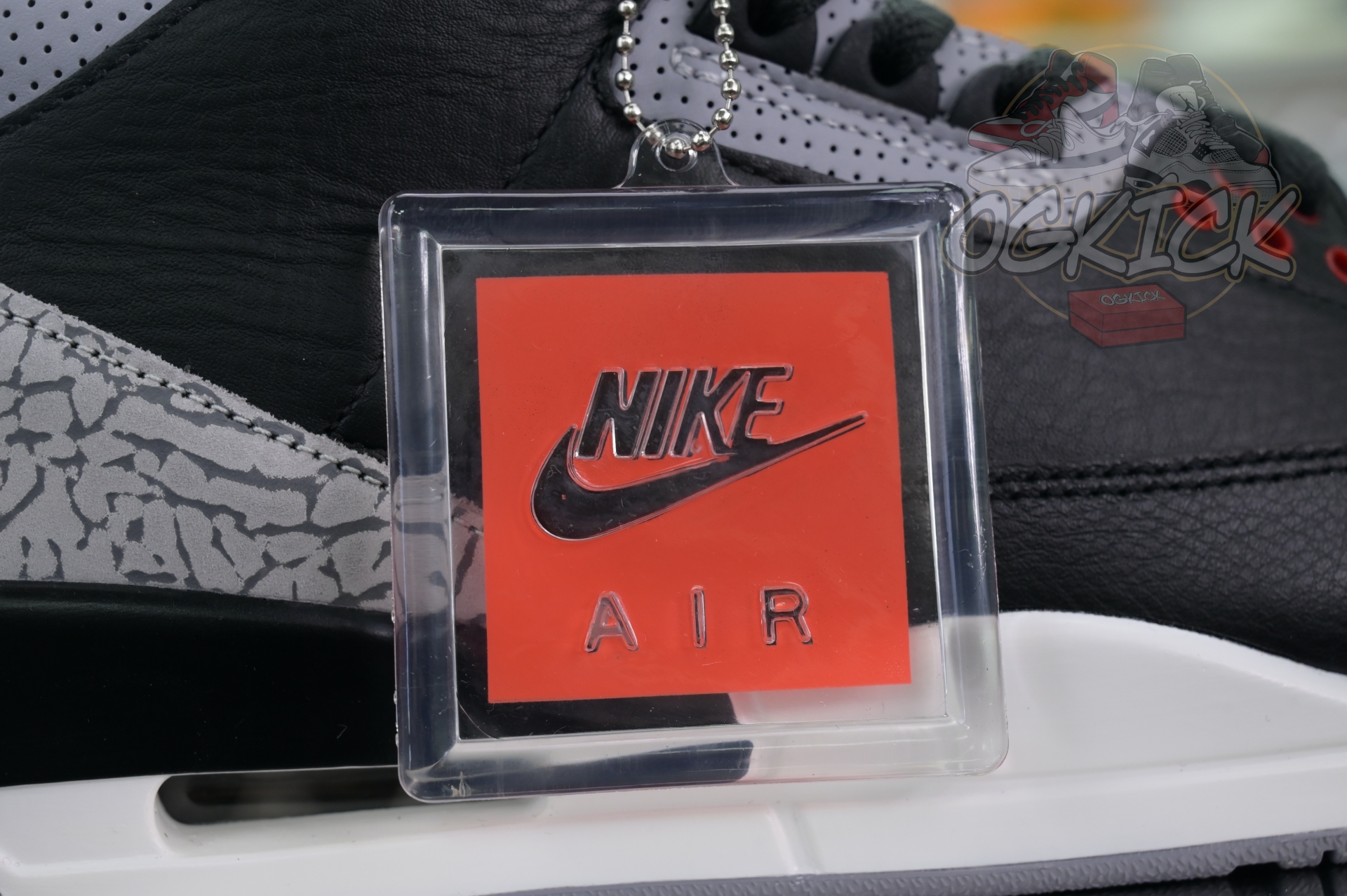 Air Jordan 3“Black Cement Reimagined”