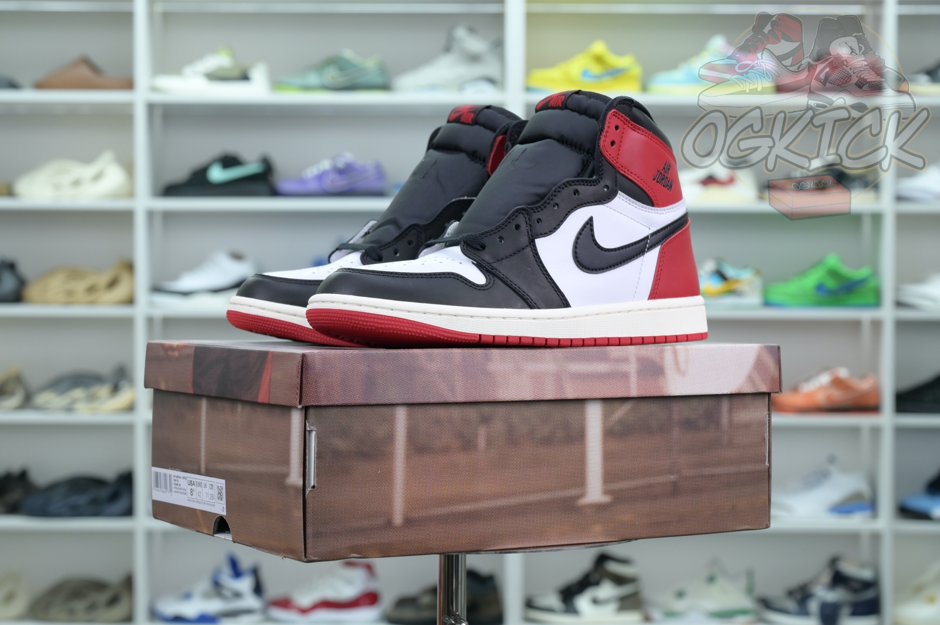 Jordan Air Jordan 1High OG“Black Toe Reimagined”
