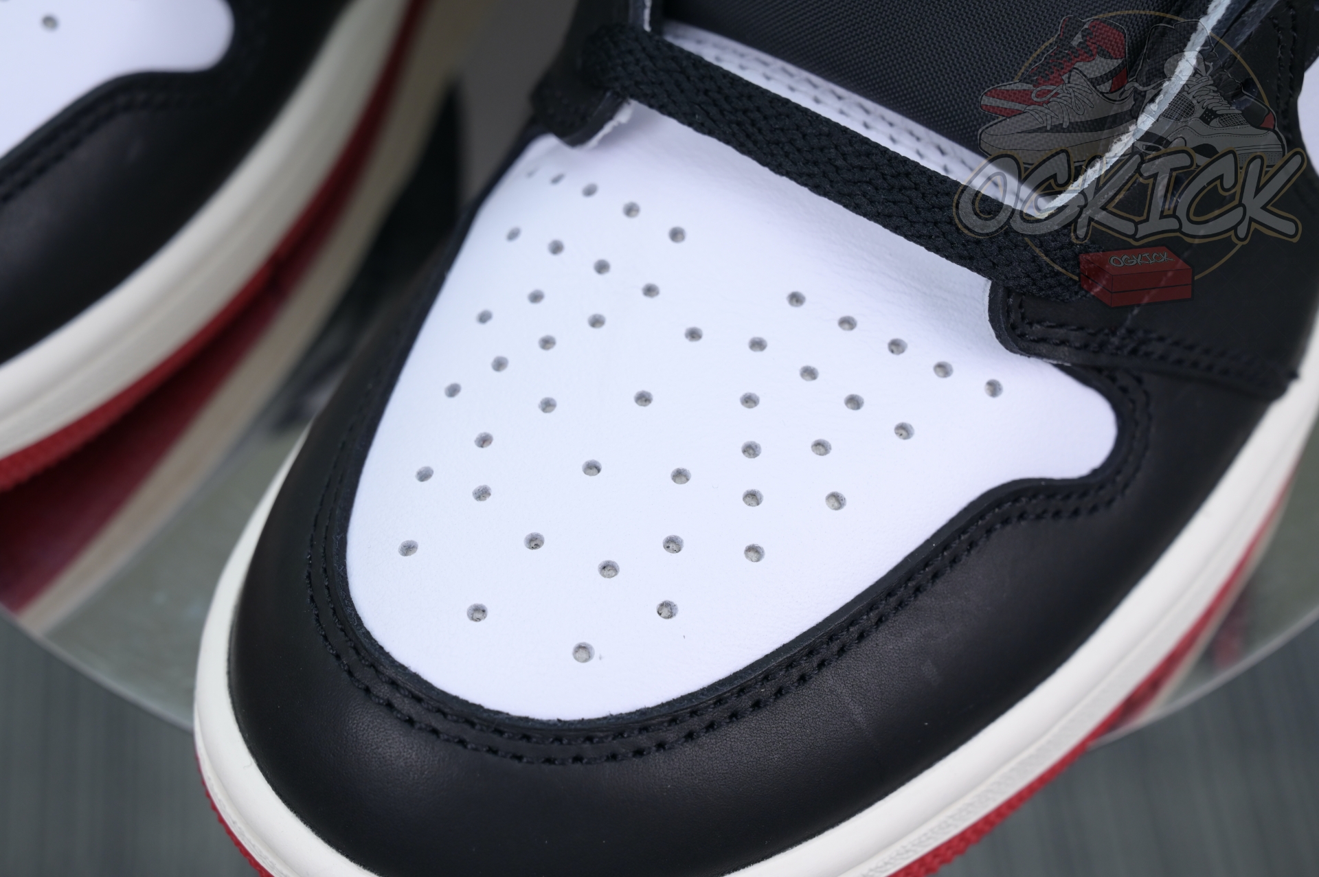Jordan Air Jordan 1High OG“Black Toe Reimagined”