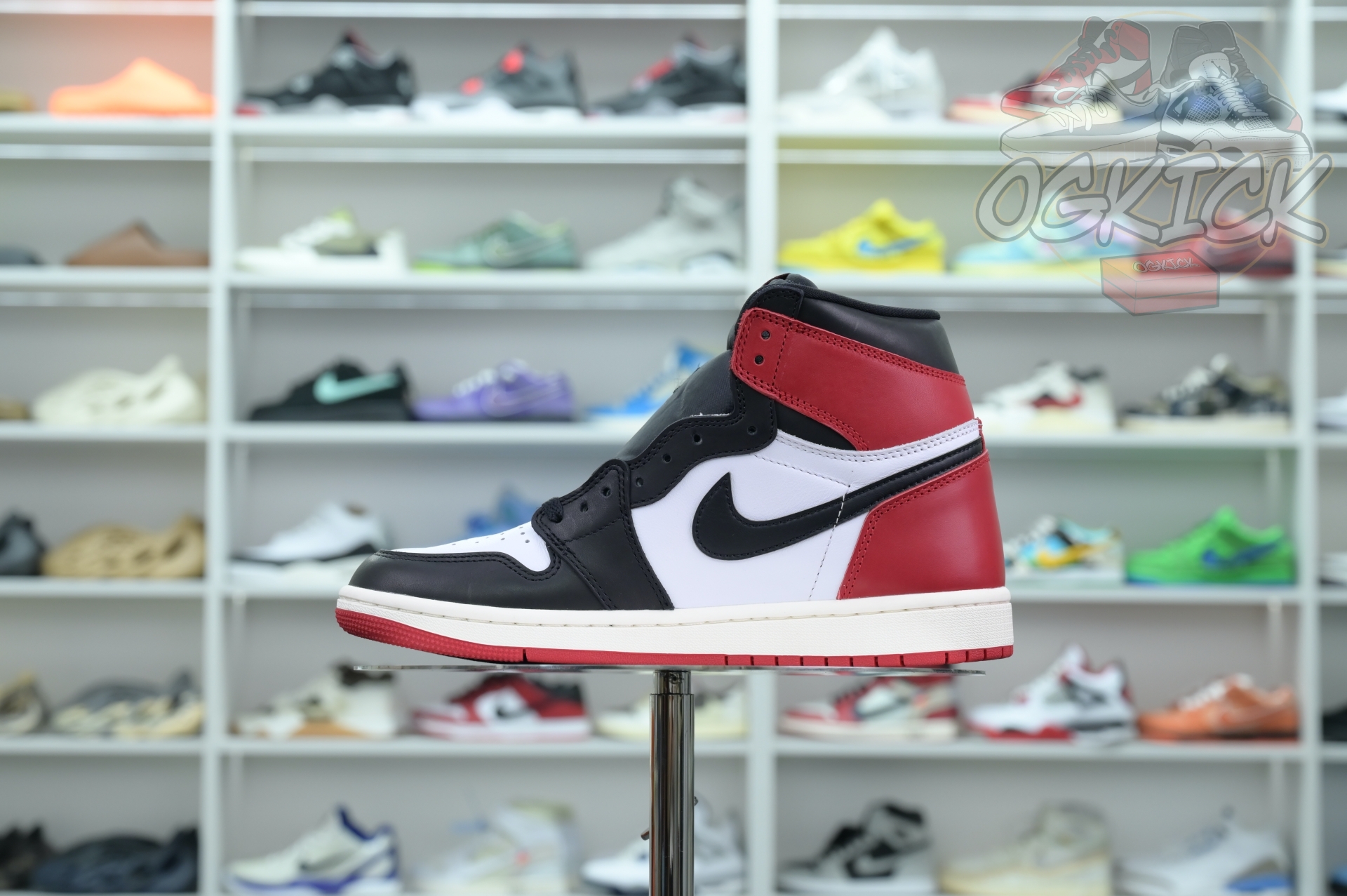 Jordan Air Jordan 1High OG“Black Toe Reimagined”