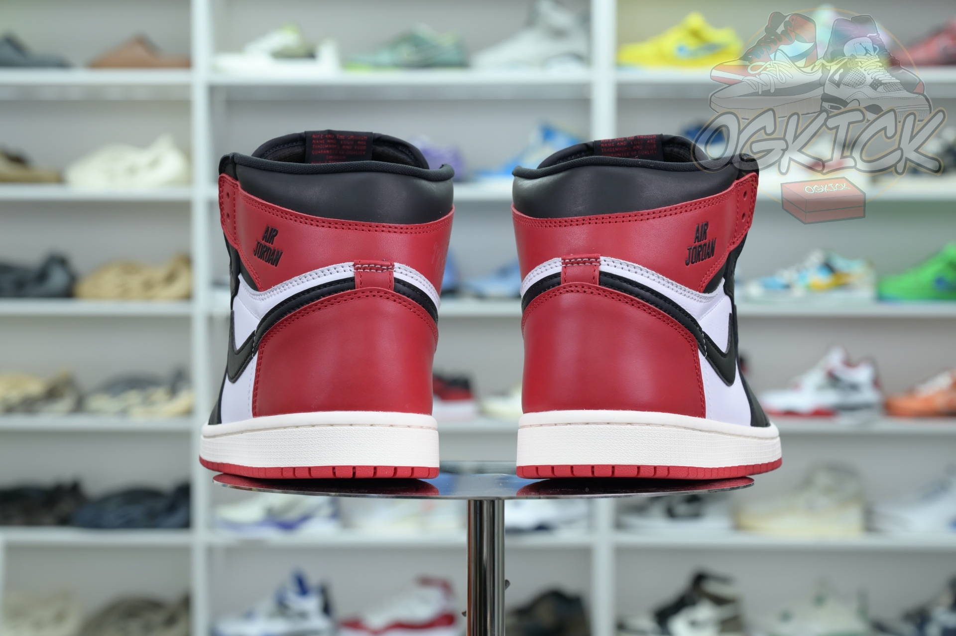 Jordan Air Jordan 1High OG“Black Toe Reimagined”