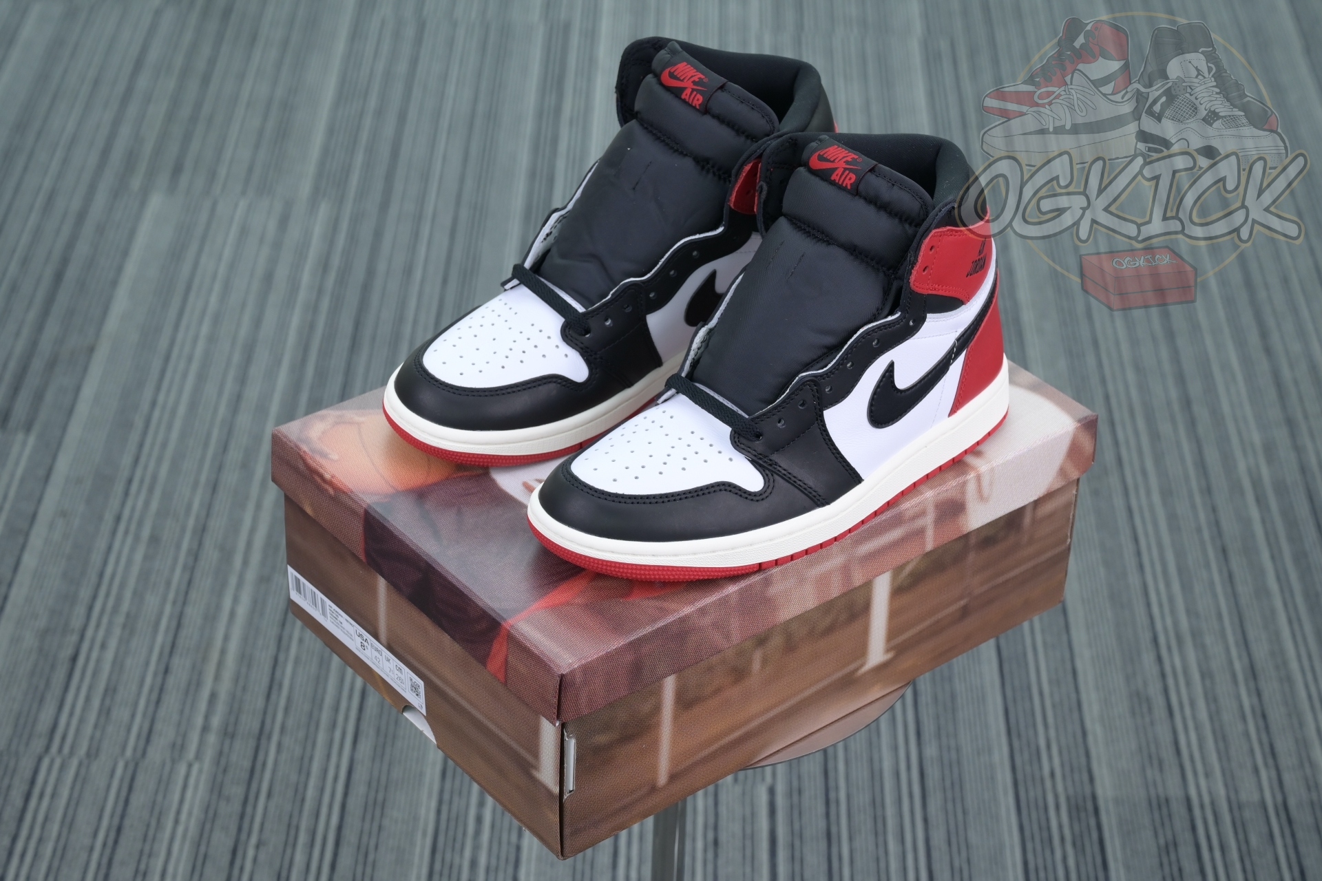 Jordan Air Jordan 1High OG“Black Toe Reimagined”