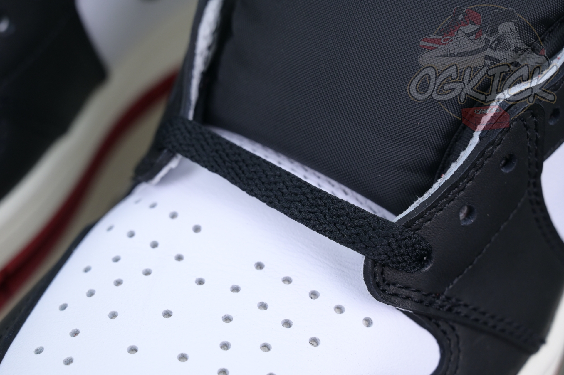 Jordan Air Jordan 1High OG“Black Toe Reimagined”