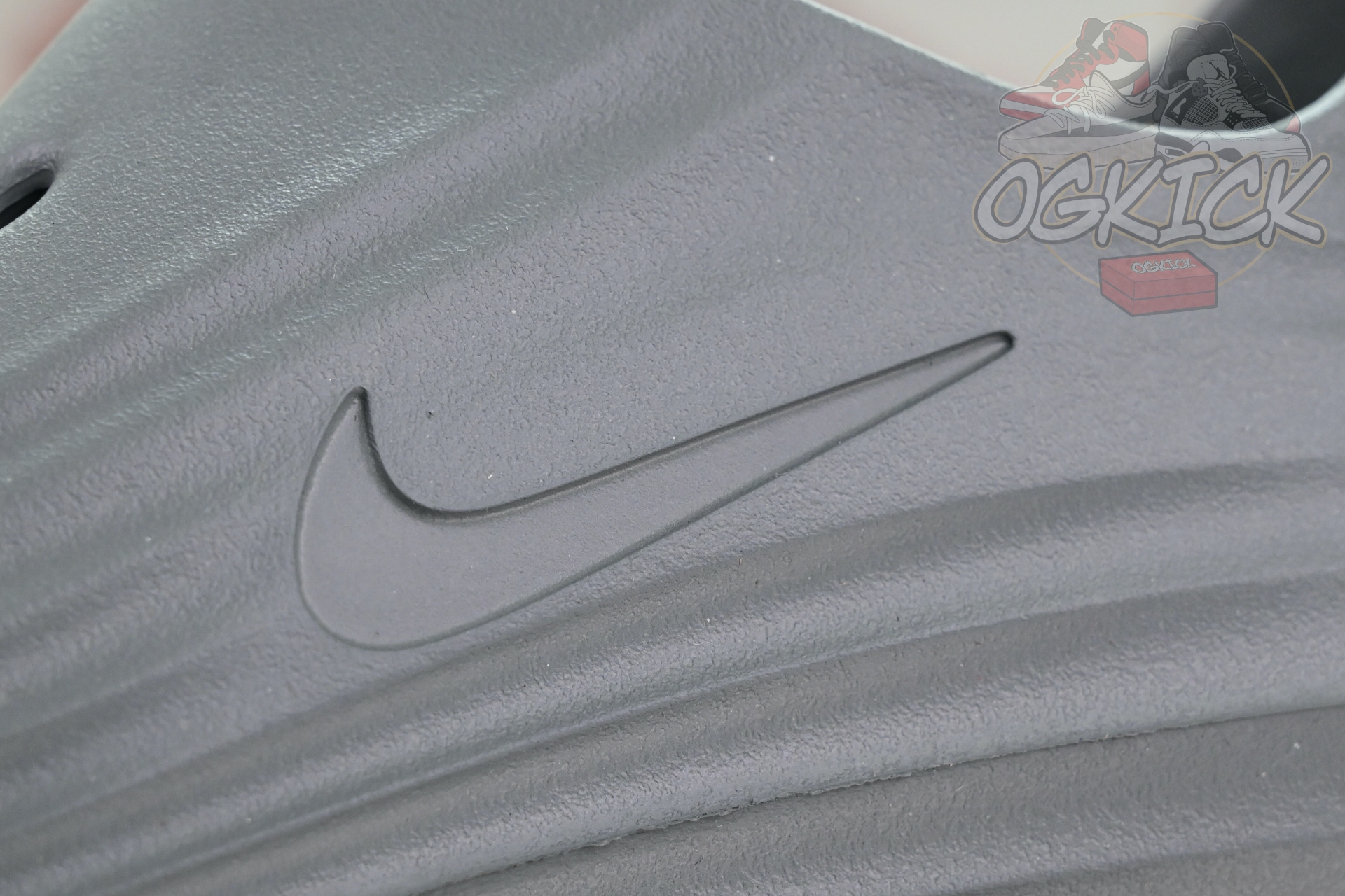 Nike ReactX Rejuven8  HV5060-002